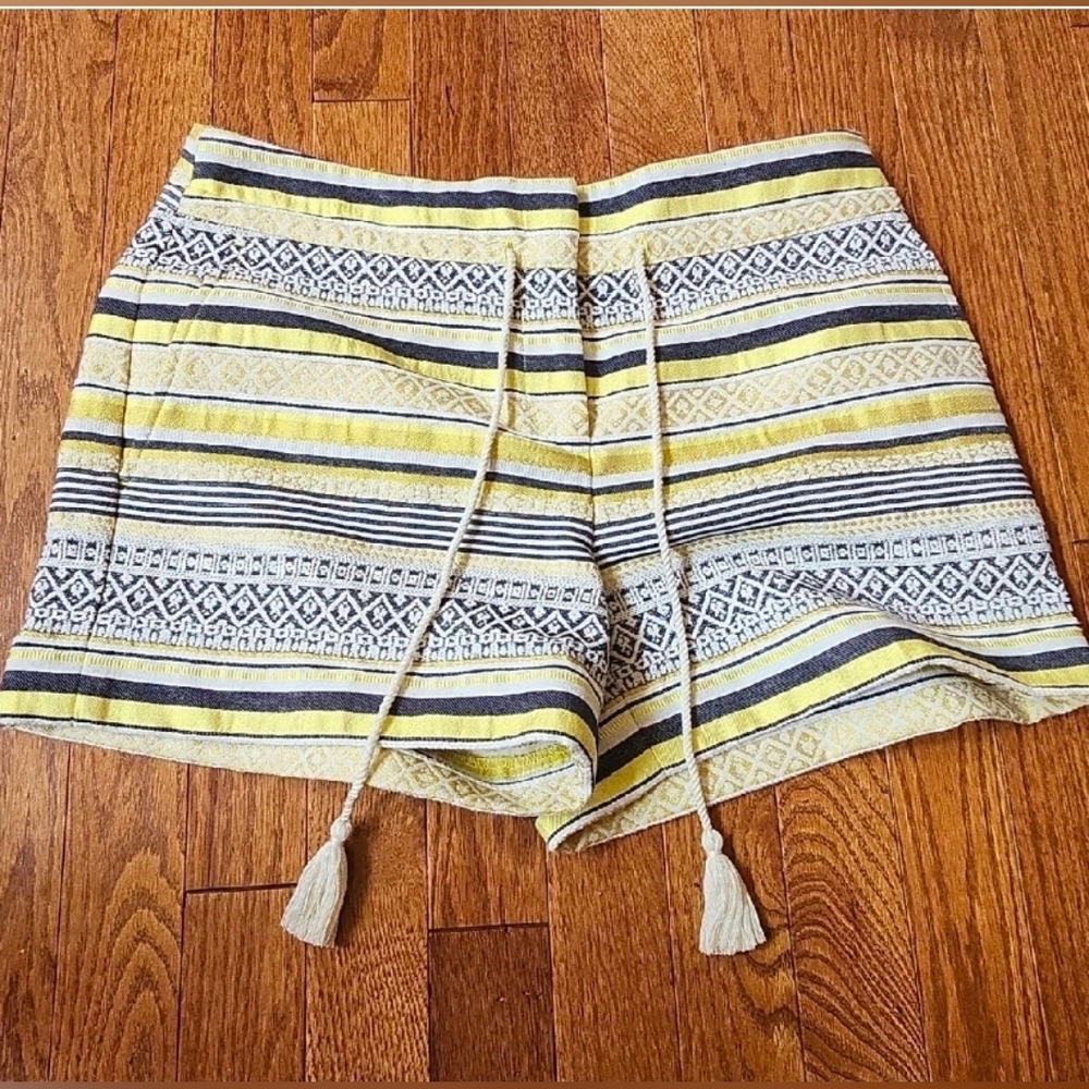 Ann Taylor LOFT  Riviera Jacquard Shorts Tasseled Sz 2